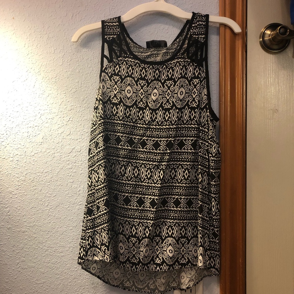 black and white pattern tank top